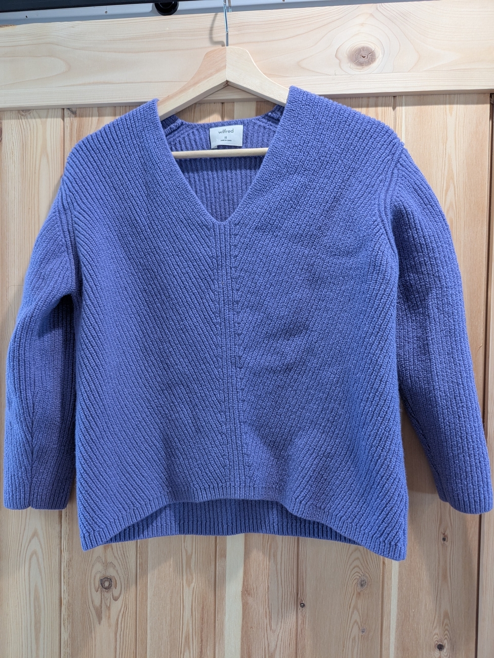 Wilfred Aritzia Merino Wool Sweater Purple Ribbed V-Neck Cropped 3/4 Sleeve - Picture 2 of 7